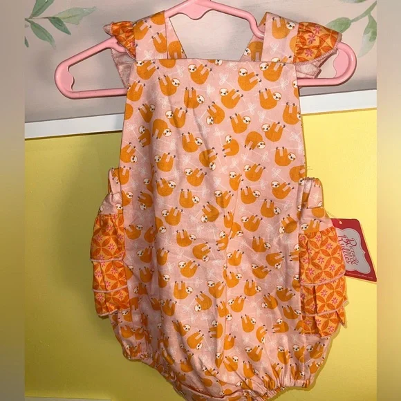 Ric Rac Ruffles - Picture 1 of 2